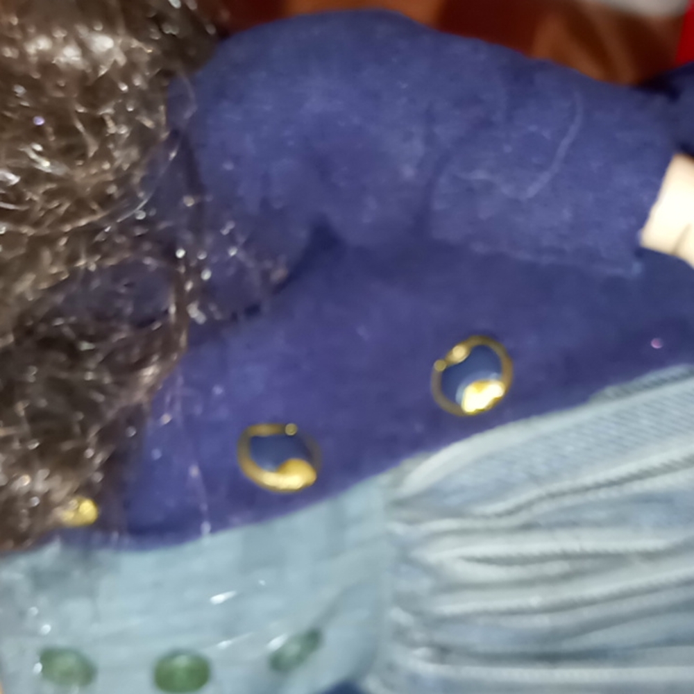 Ashley Lynn porcelain doll - Picture 5 of 9
